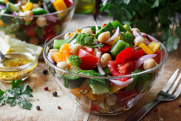 2018.05.14.-ENSALADA-DE-GARBANZOS-RÁPIDA-