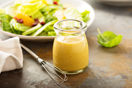 ENSALADA-DE-BROTES-TIERNOS-CON-SALSA-AL-LIMÓN